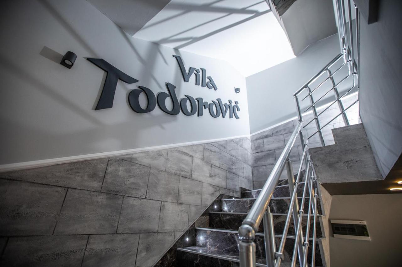 Vila Todorovic ベラ・ツルクバ エクステリア 写真